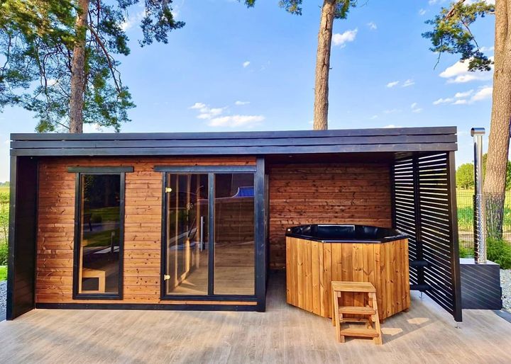 Ewinsun Luxury 2-Person Outdoor Steam Sauna Room Modern Design Bath Shower for Villas Electric Heating Pine Solid Traditional